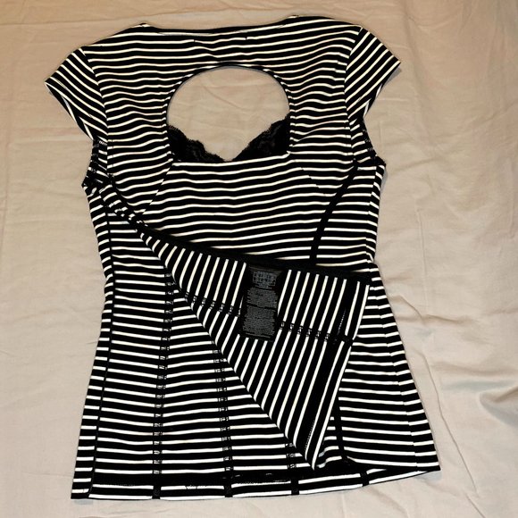 Guess Shirt - Size XS - Picture 3 of 4